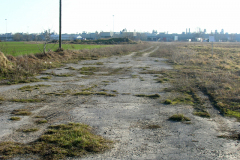 Zufahrt zu den Abzweigungen, wo die Flugzeuge geparkt wurden. Es gab insgesamt 10 Abzweigungen. Aufgenommen am 24.01.2008. Foto: Ing. Erwin Rössle