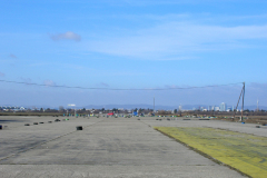 Die Landebahn 09-27 auf dem ehemaligen Flugfeld Aspern Blickrichtung Westen. Aufgenommen am 04.02.2007. Foto: Ing. Erwin Rössler