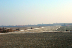 Die Landebahn 09-27 auf dem ehemaligen Flugfeld Aspern Blickrichtung Osten. Aufgenommen am 09.01.2009. Foto: Ing. Erwin Rössler