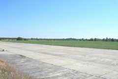 Die Landebahn 09-27 auf dem ehemaligen Flugfeld Aspern Blickrichtung Osten. Aufgenommen am 31.08.2008. Foto: Ing. Erwin Rössler
