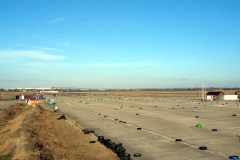 Die Landebahn 13-31 auf dem ehemaligen Flugfeld Aspern Blickrichtung Westen. Aufgenommen am 04.02.2007. Foto: Ing. Erwin Rössler