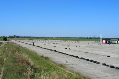 Die Landebahn 13-31 auf dem ehemaligen Flugfeld Aspern Blickrichtung Osten. Aufgenommen am 30.08.2008. Foto: Ing. Erwin Rössler