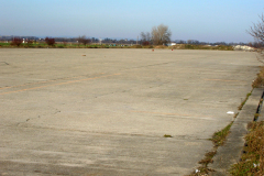 Die Landebahn 18-36 auf dem ehemaligen Flugfeld Aspern Blickrichtung Norden. Aufgenommen am 24.01.2008. Foto: Ing. Erwin Rössler